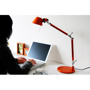 Офисная настольная лампа Tolomeo Micro A011860